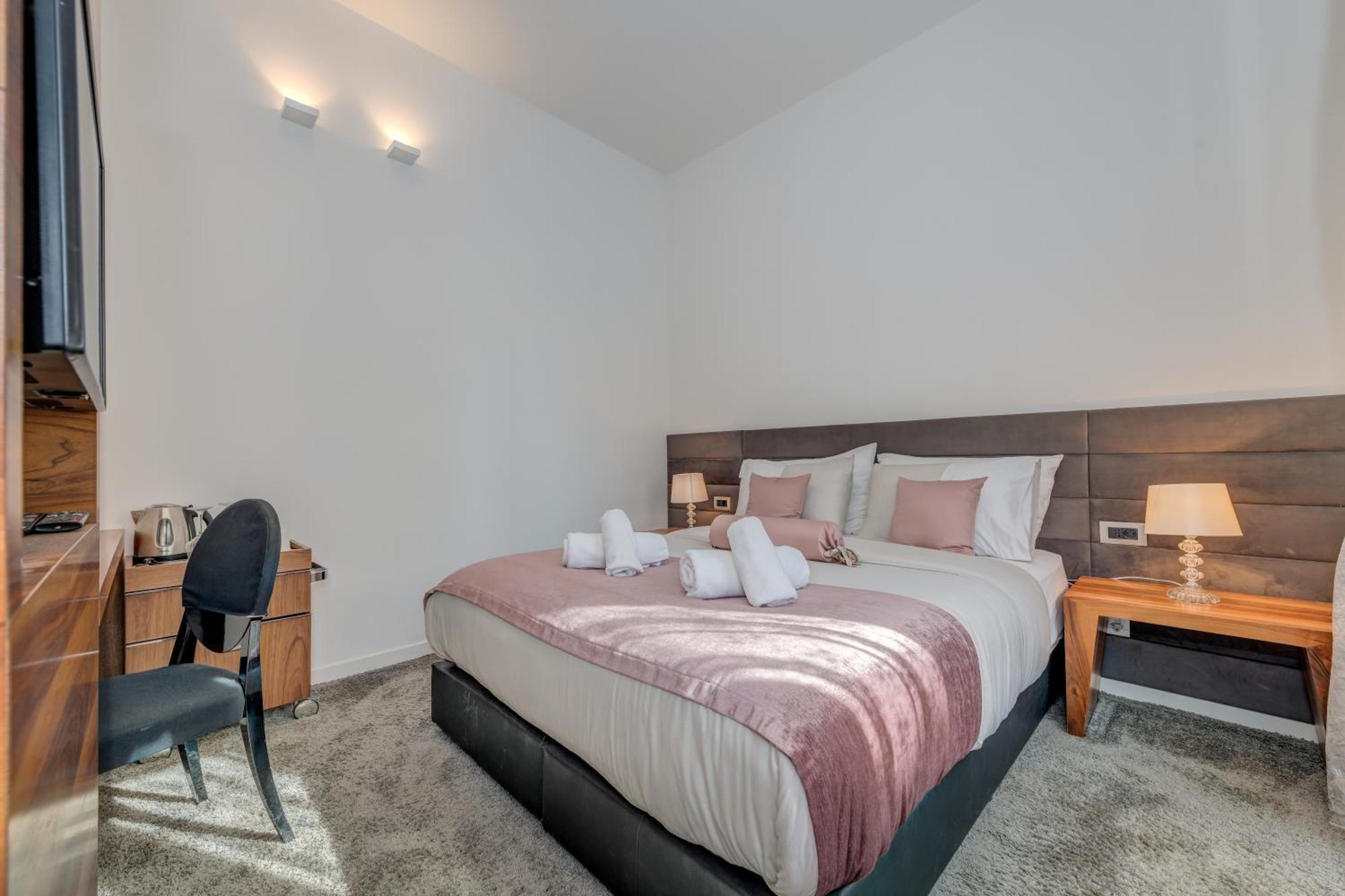 Starlight Luxury Suites Split Bagian luar foto