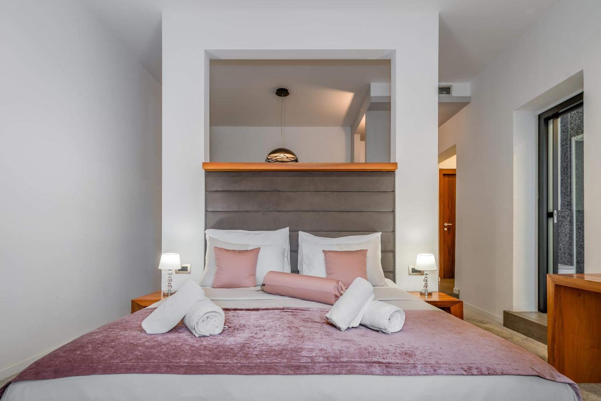 Starlight Luxury Suites Split Bagian luar foto