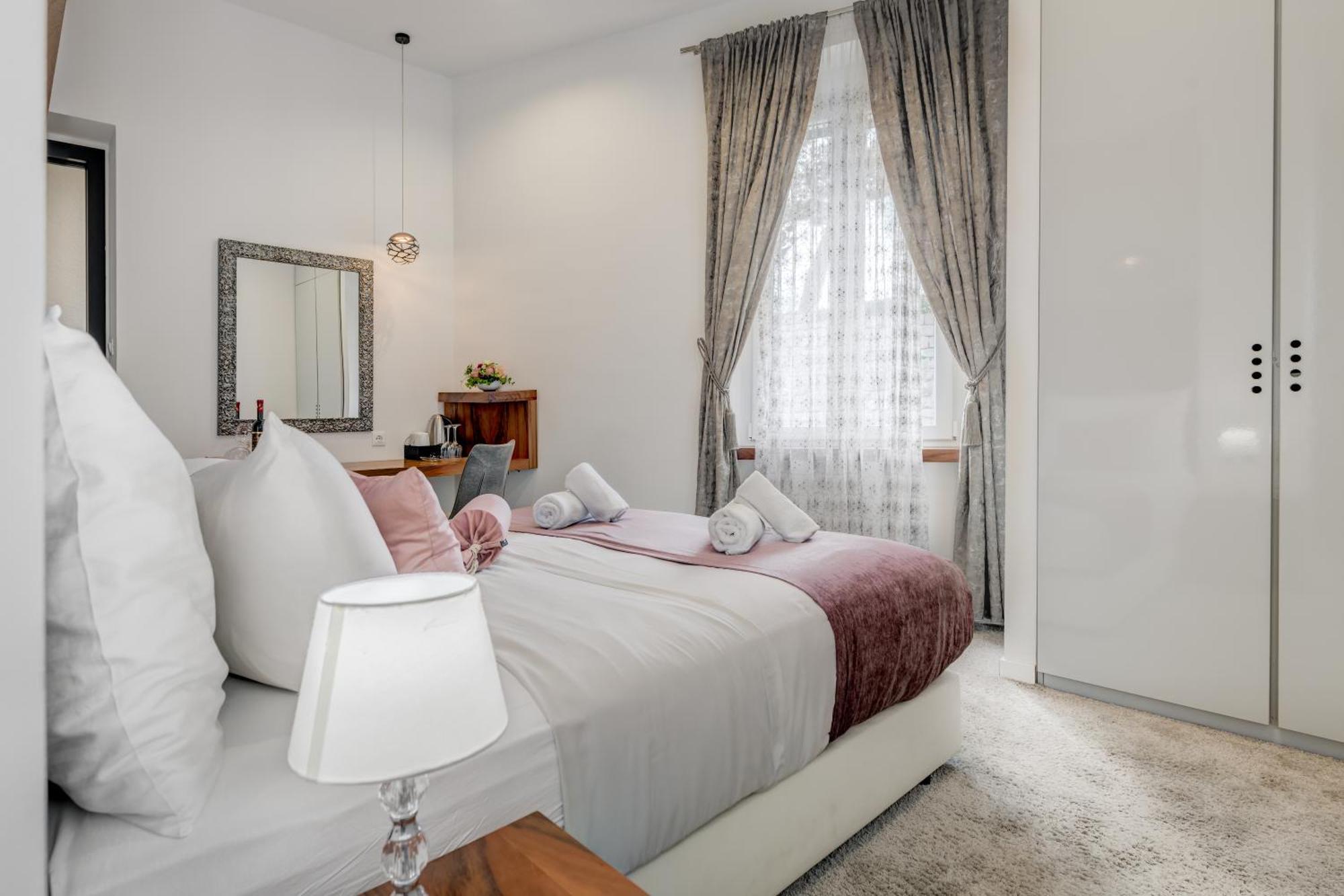 Starlight Luxury Suites Split Bagian luar foto