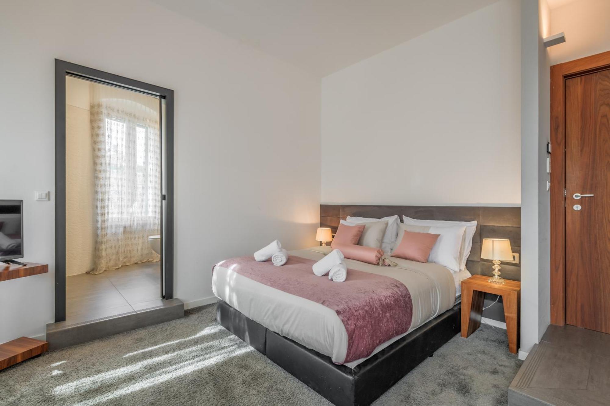 Starlight Luxury Suites Split Bagian luar foto