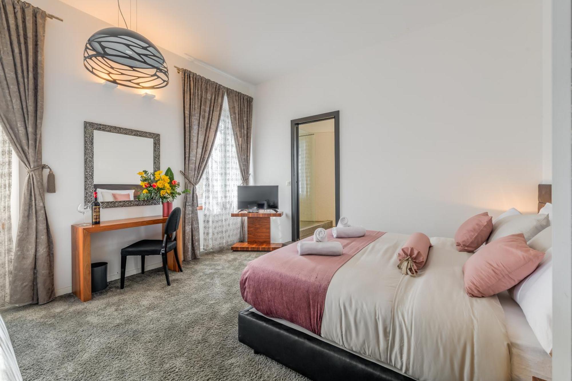 Starlight Luxury Suites Split Bagian luar foto