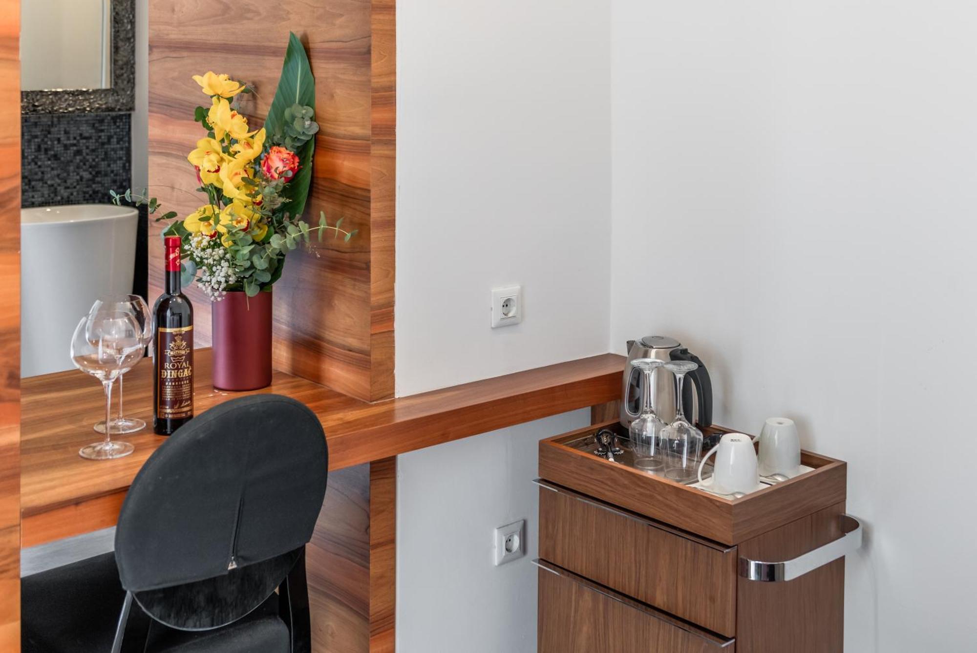 Starlight Luxury Suites Split Bagian luar foto